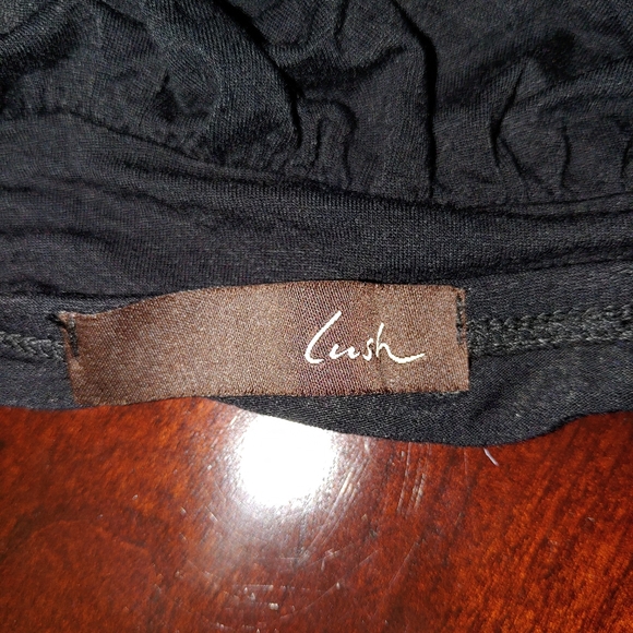 Black lush dress - Picture 5 of 5